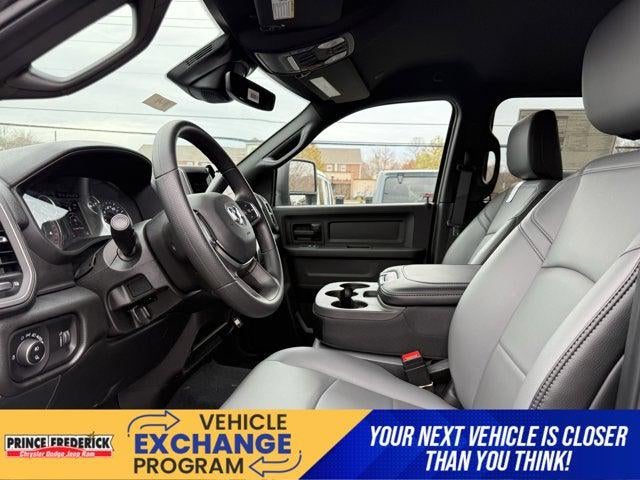 2026 RAM Ram 3500 RAM 3500 TRADESMAN CREW CAB 4X4 8' BOX