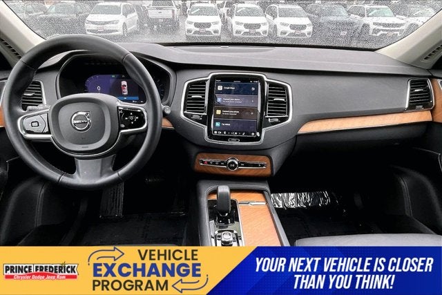 2024 Volvo XC90 B5 Plus Bright Theme