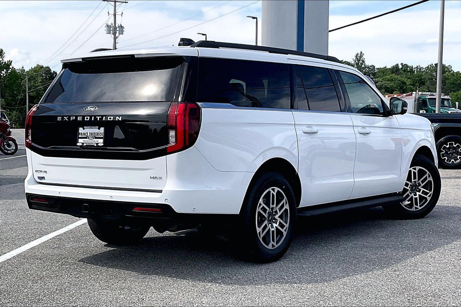 2025 Ford Expedition Max Active