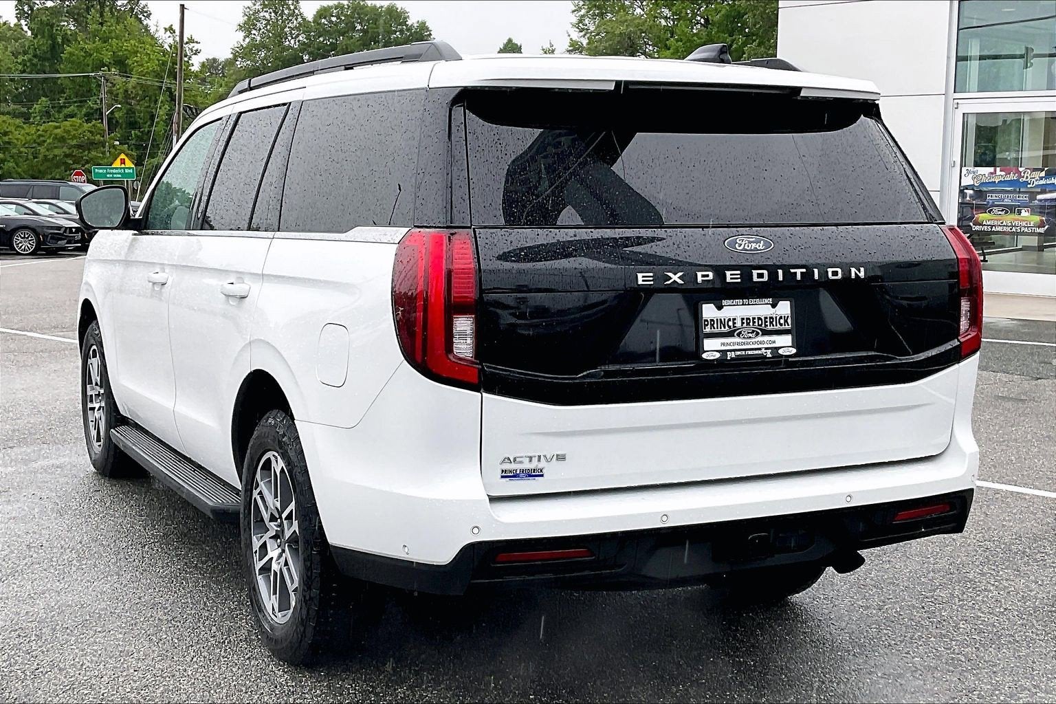 2025 Ford Expedition Active
