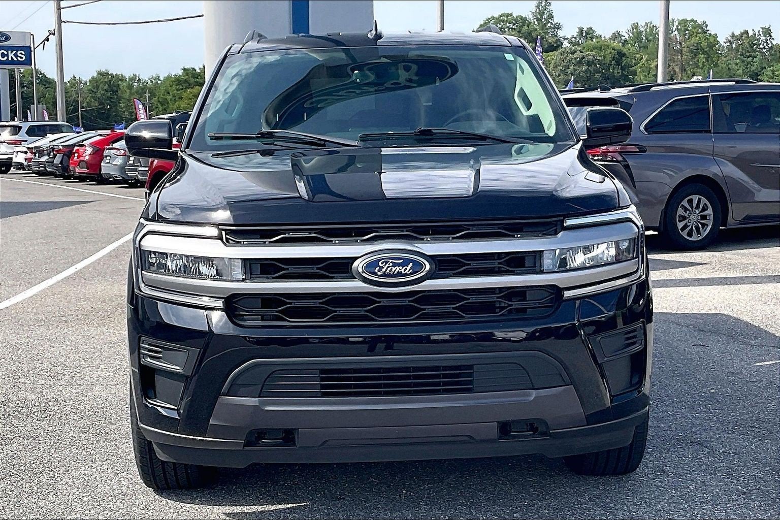 2023 Ford Expedition XLT