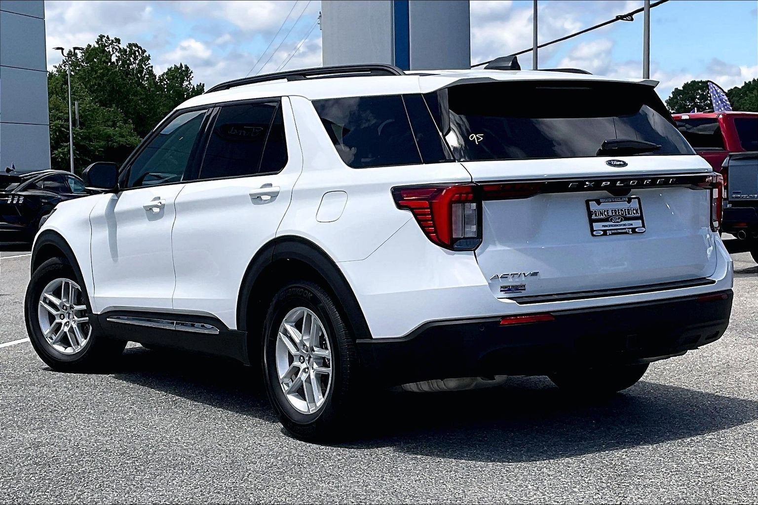 2025 Ford Explorer Active