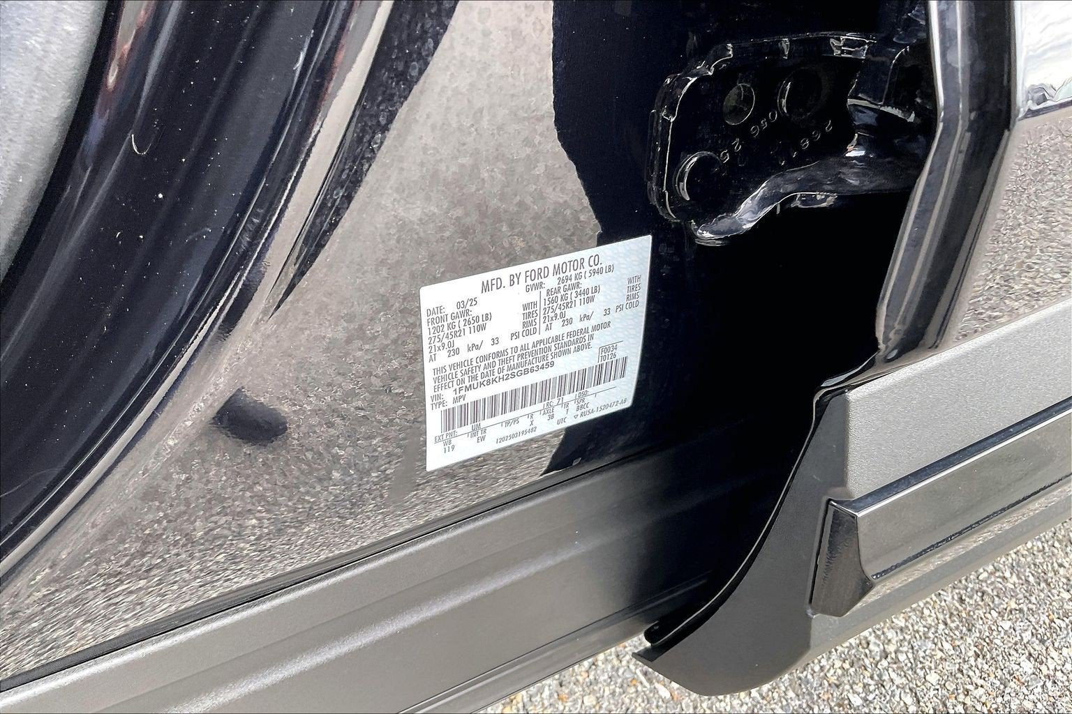 2025 Ford Explorer ST-Line