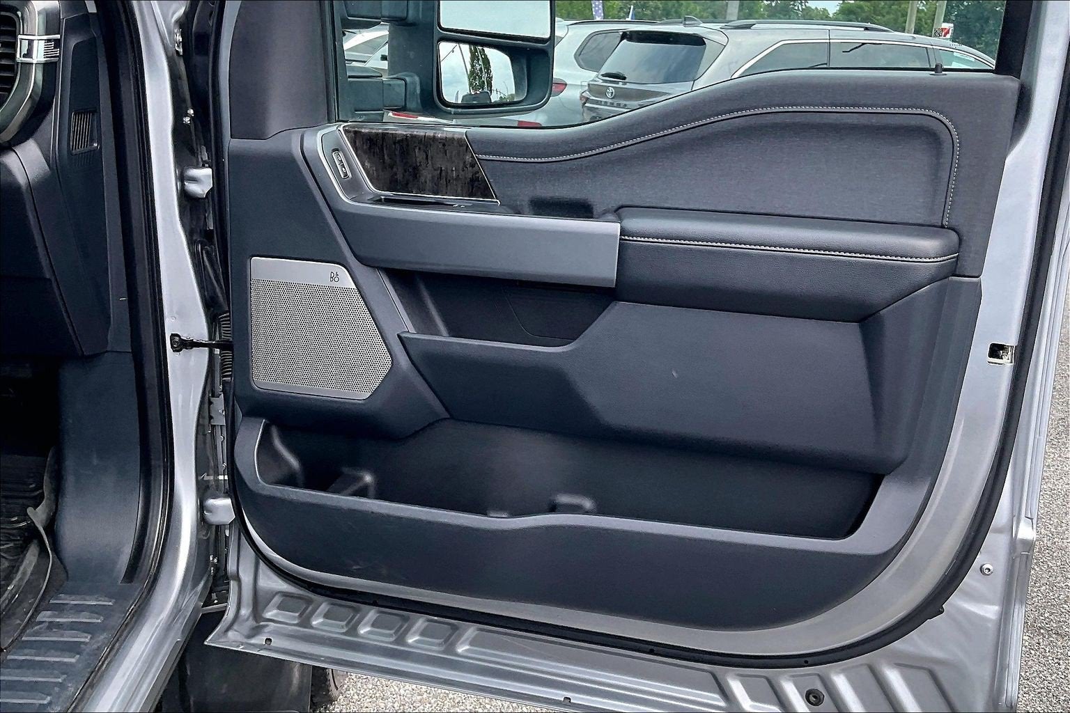 2023 Ford Super Duty F-450 DRW LARIAT