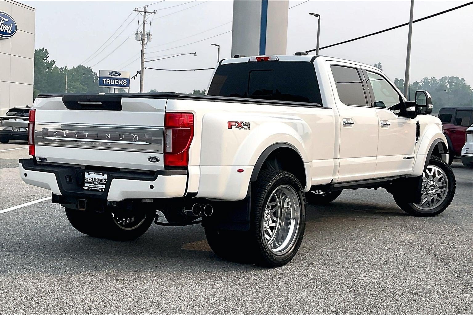 2022 Ford Super Duty F-450 DRW Platinum