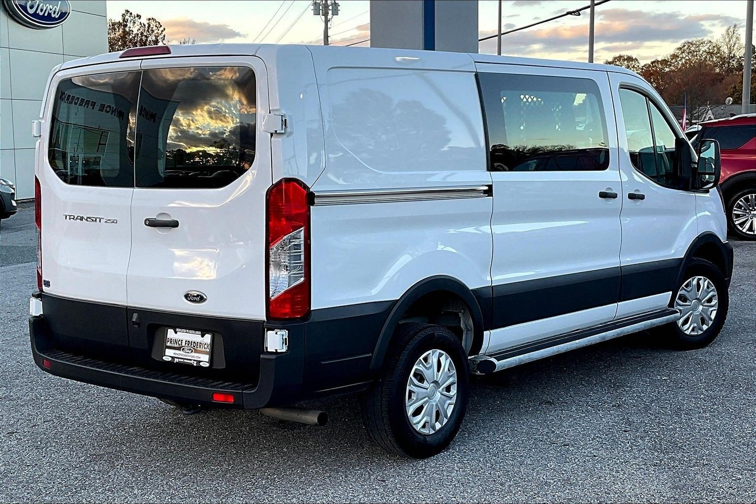 2024 Ford Transit Cargo Van T-250 130" Low Rf 9070 GVWR RWD