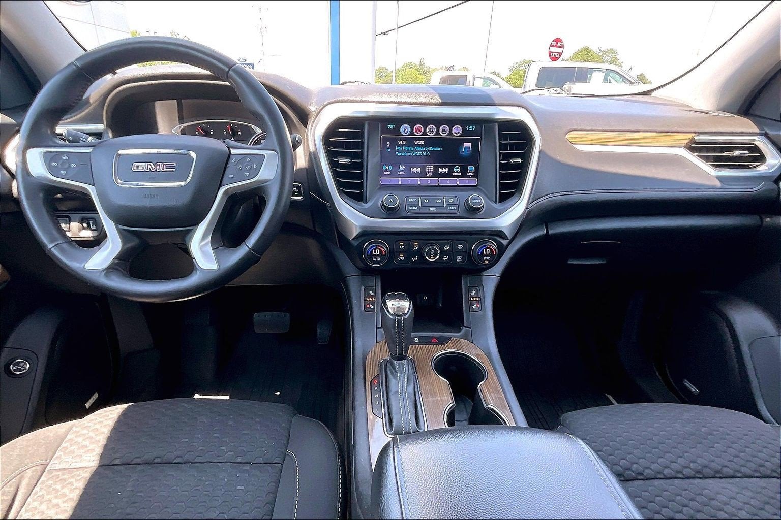 2017 GMC Acadia SLE
