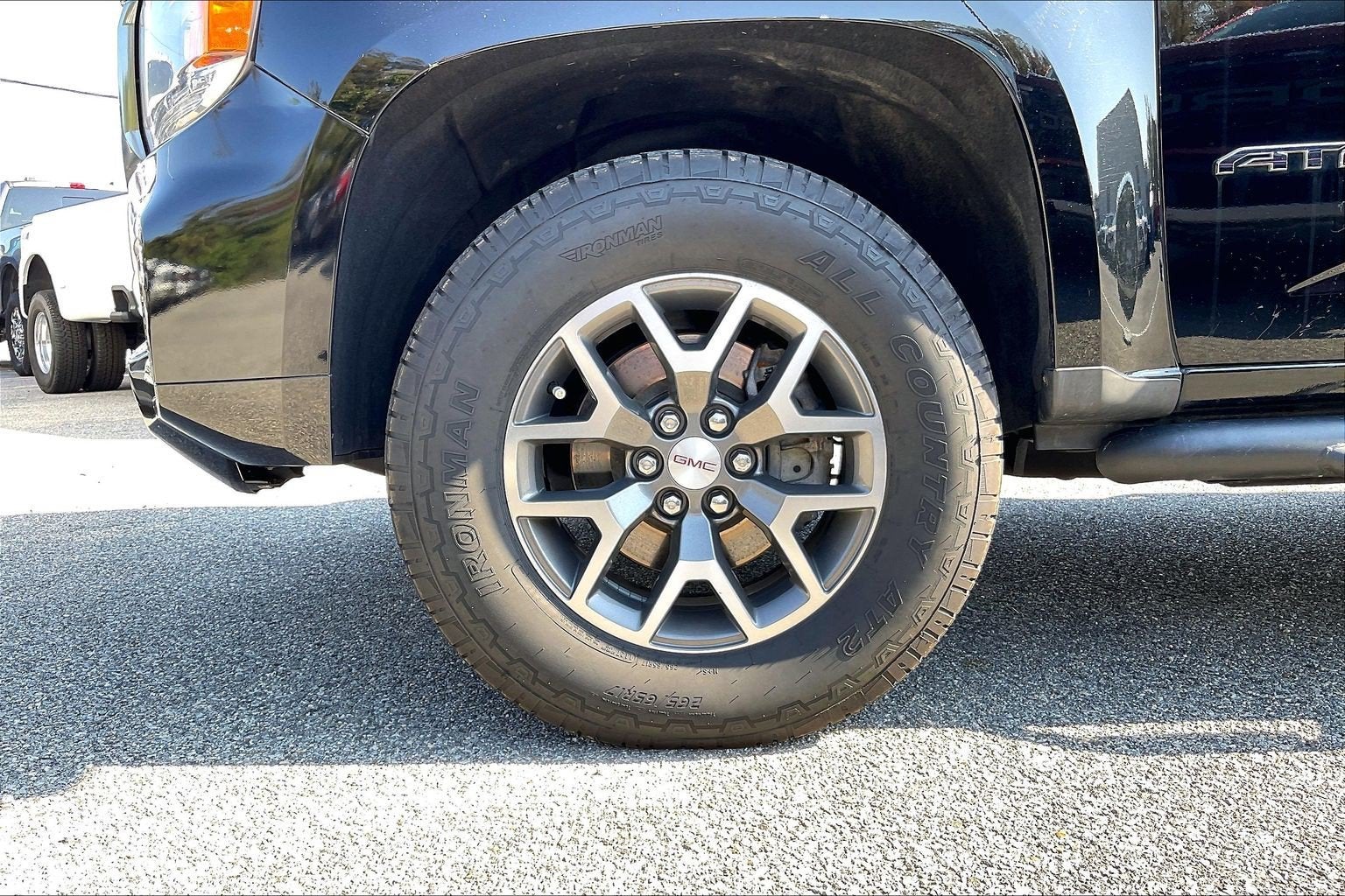 2022 GMC Canyon 4WD AT4 w/Leather