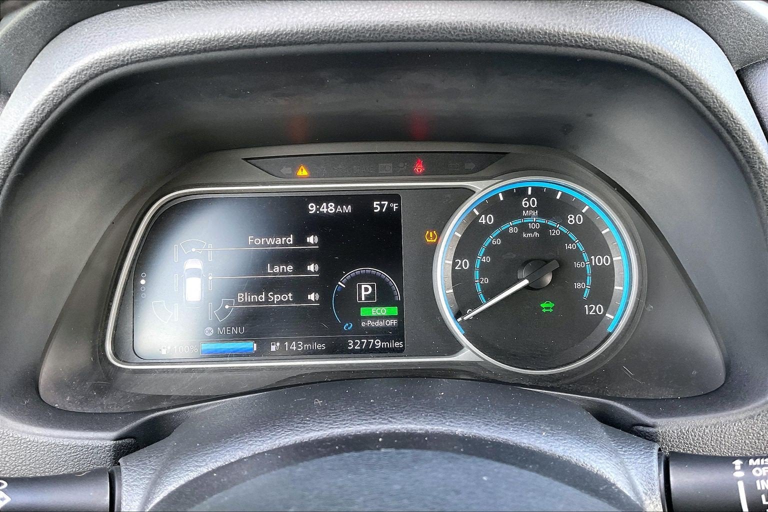 2022 Nissan LEAF SV