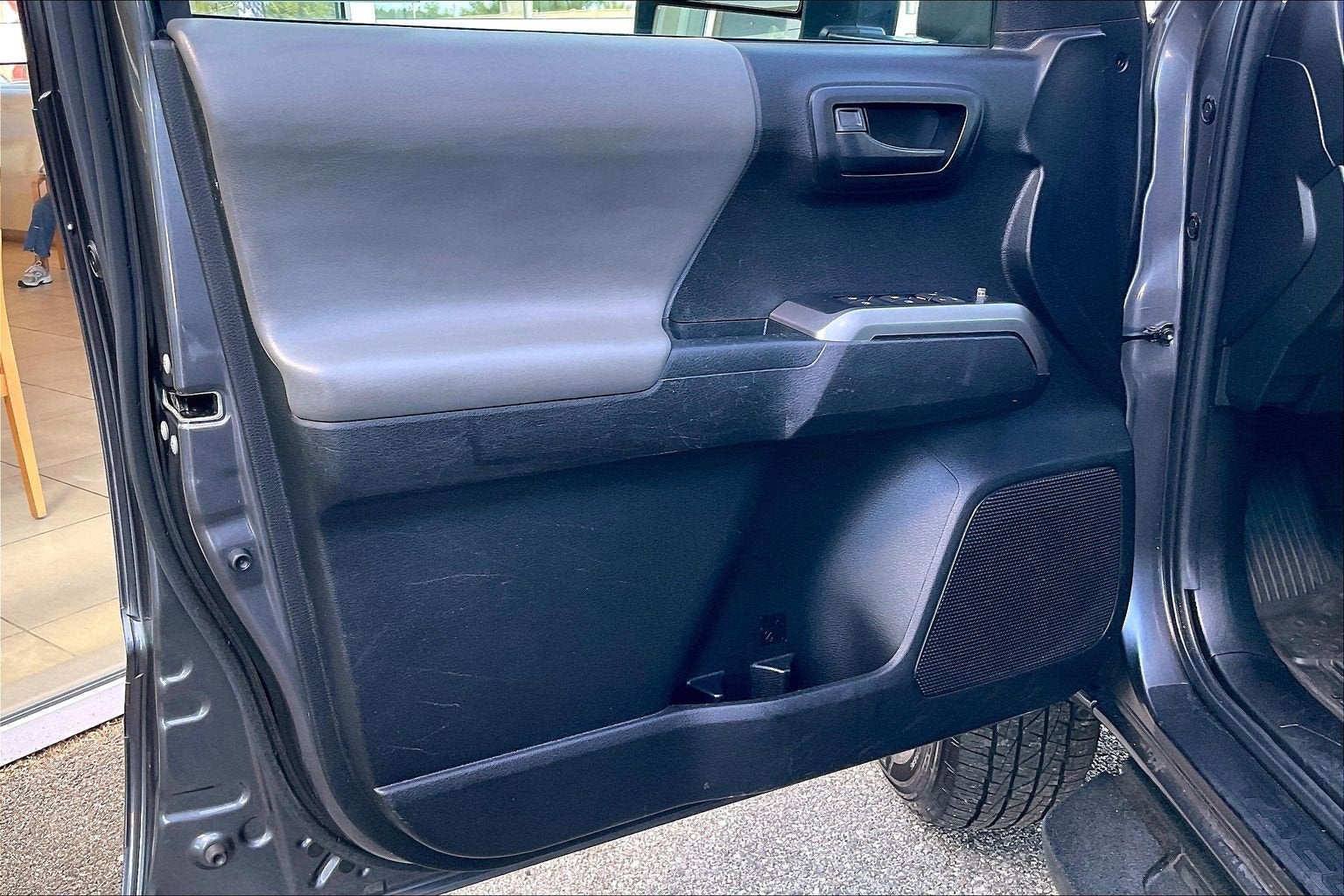 2022 Toyota Tacoma 4WD SR5
