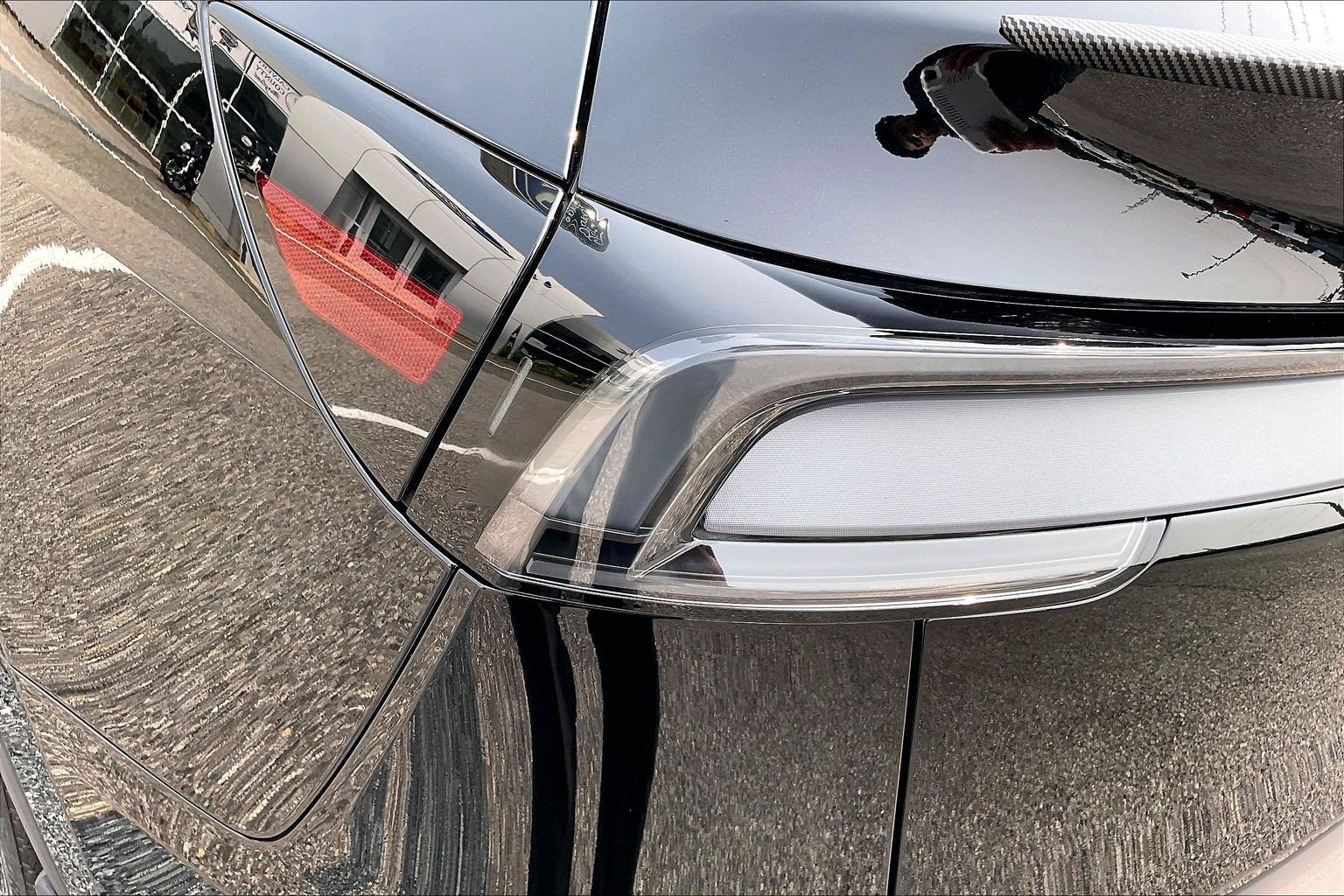 2026 Tesla Model Y Base