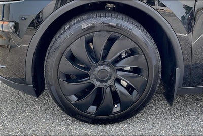 2026 Tesla Model Y Base