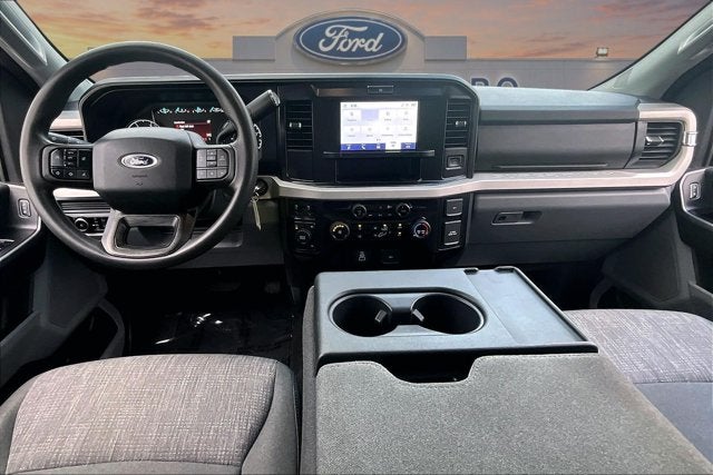 2026 Ford Super Duty F-350 DRW XLT