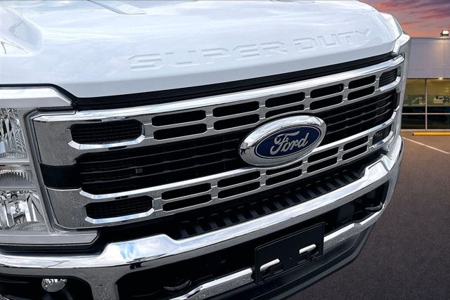 2026 Ford Super Duty F-350 DRW XLT