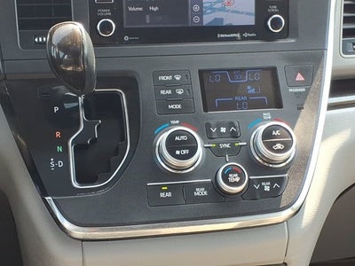 2018 Toyota Sienna XLE Premium