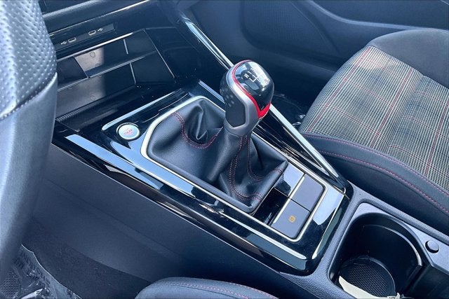 2024 Volkswagen Golf GTI 380 SE