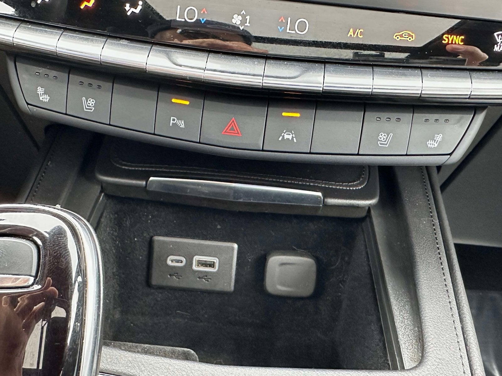 2025 Cadillac XT4 AWD Sport