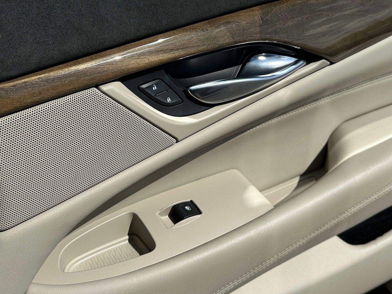 2020 Cadillac Escalade ESV Premium Luxury