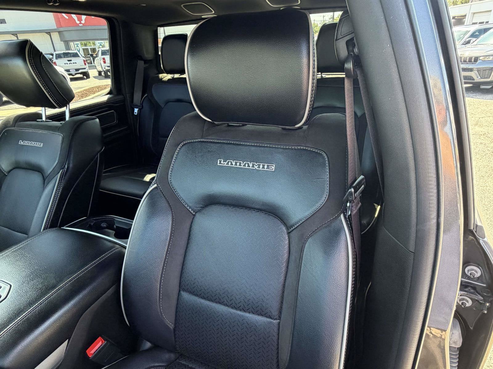 2023 RAM 1500 Laramie Crew Cab 4x4 6'4' Box