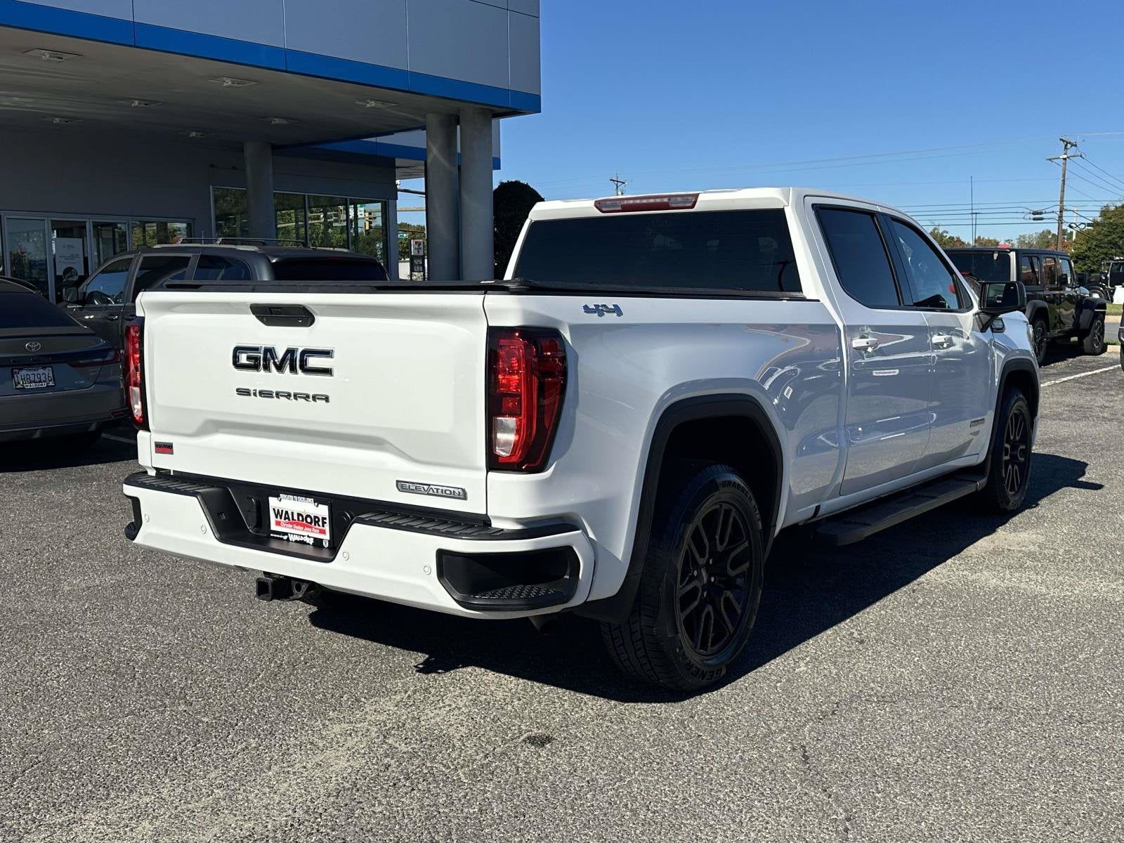 2021 GMC Sierra 1500 4WD Crew Cab Standard Box Elevation