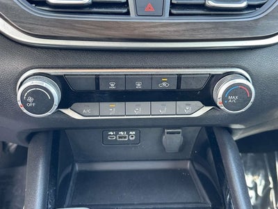 2024 Nissan Altima SV FWD