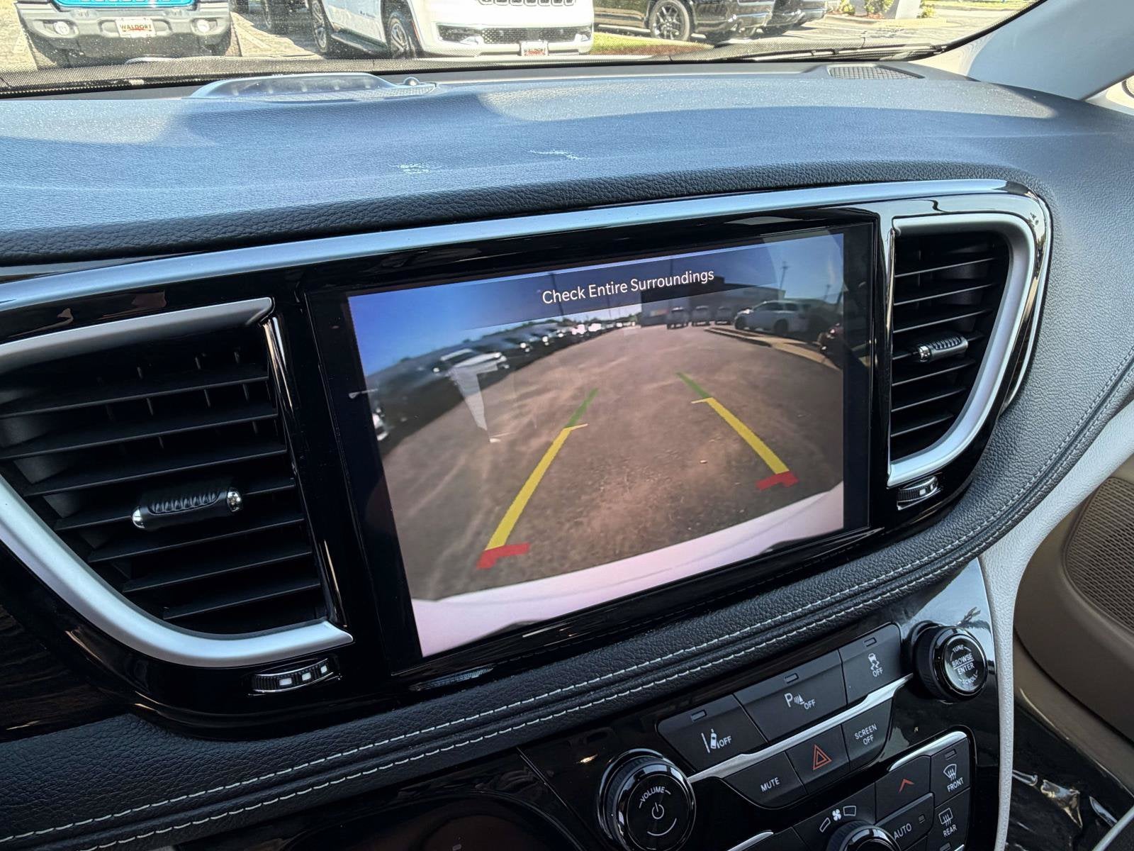 2023 Chrysler Pacifica Hybrid Limited