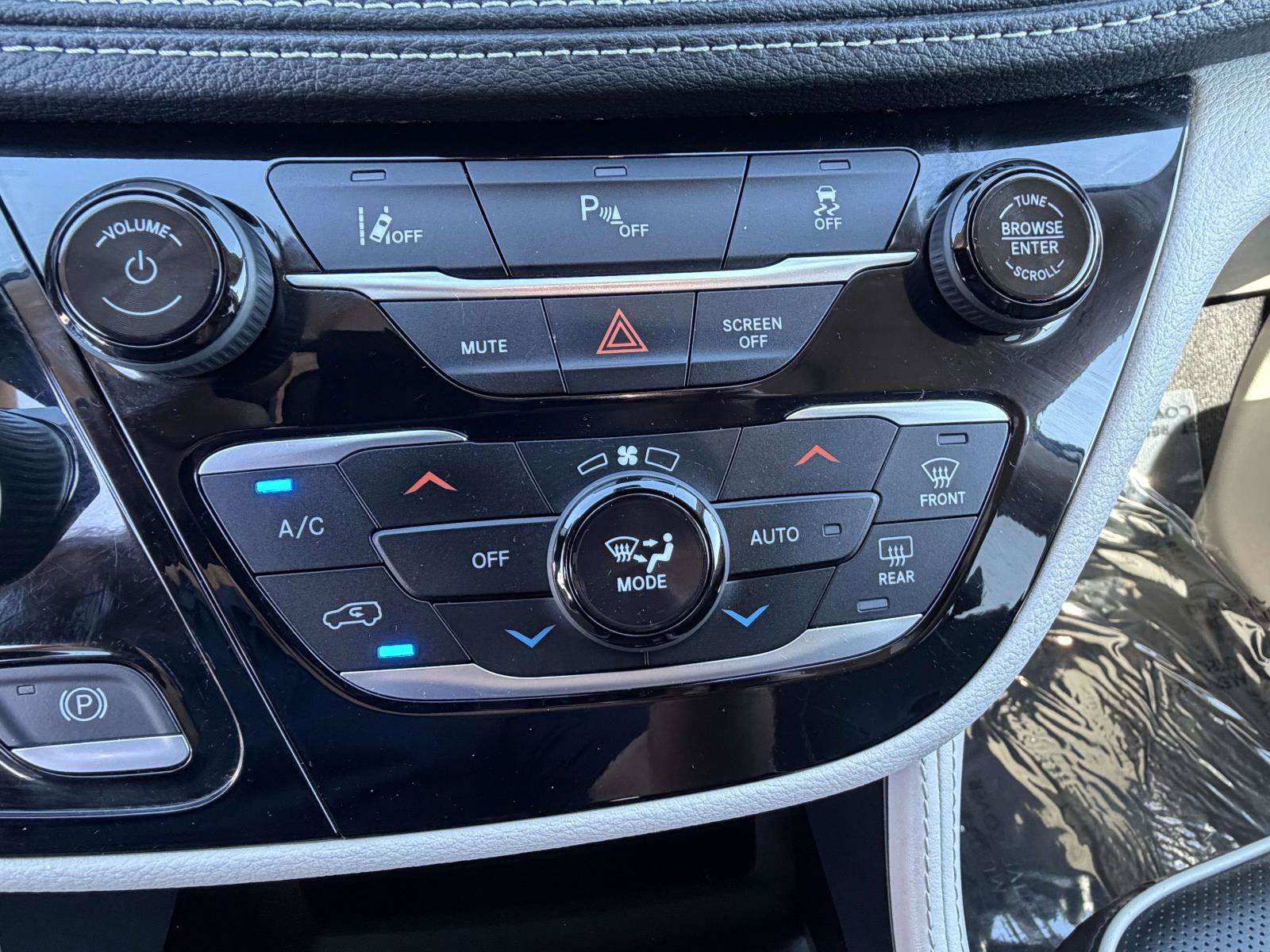 2023 Chrysler Pacifica Hybrid Limited
