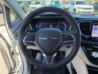 2023 Chrysler Pacifica Hybrid Limited