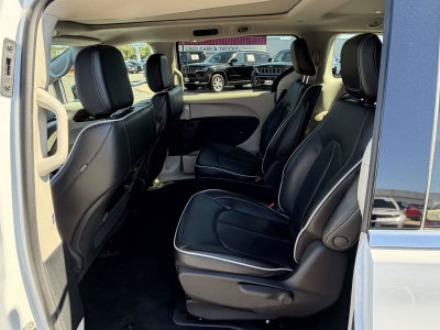 2023 Chrysler Pacifica Hybrid Limited