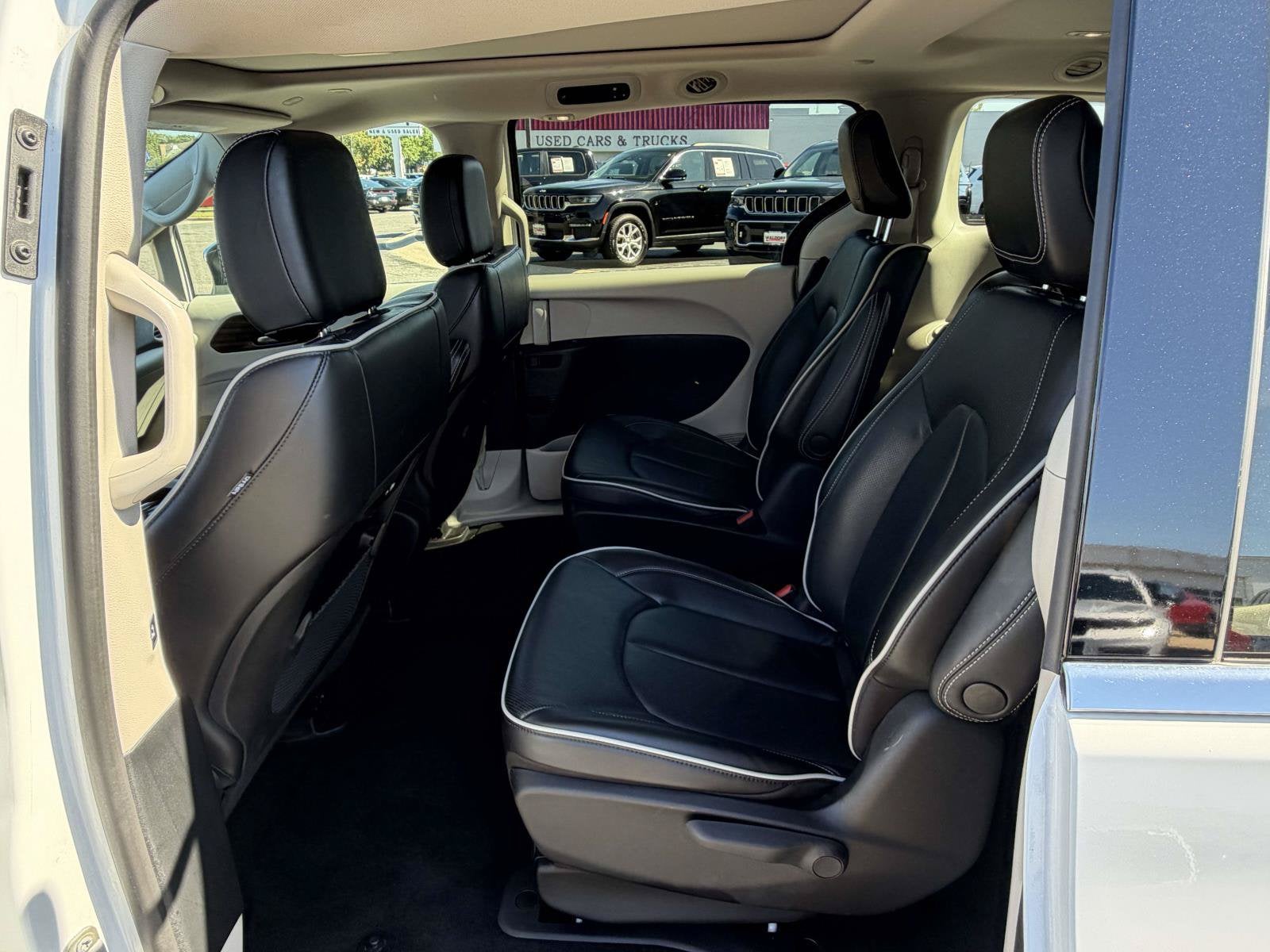 2023 Chrysler Pacifica Hybrid Limited