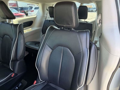 2023 Chrysler Pacifica Hybrid Limited