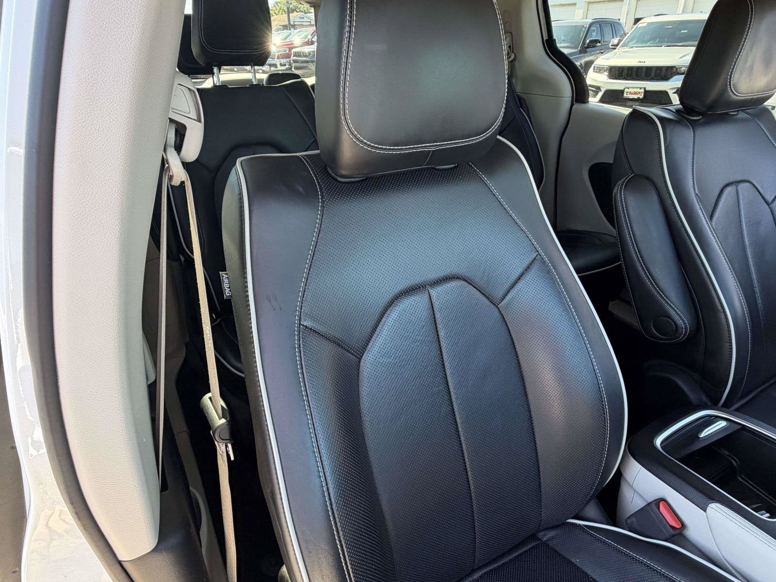 2023 Chrysler Pacifica Hybrid Limited