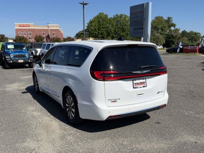 2023 Chrysler Pacifica Hybrid Limited