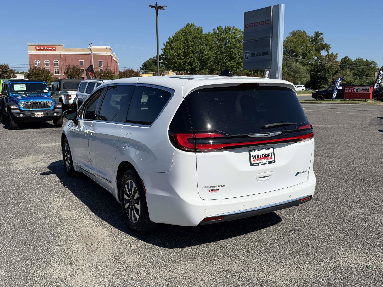 2023 Chrysler Pacifica Hybrid Limited