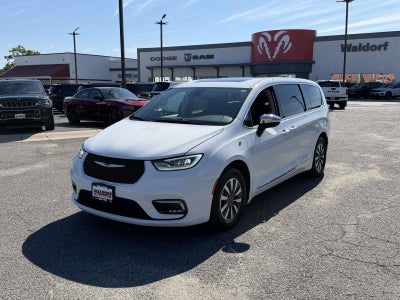 2023 Chrysler Pacifica Hybrid Limited