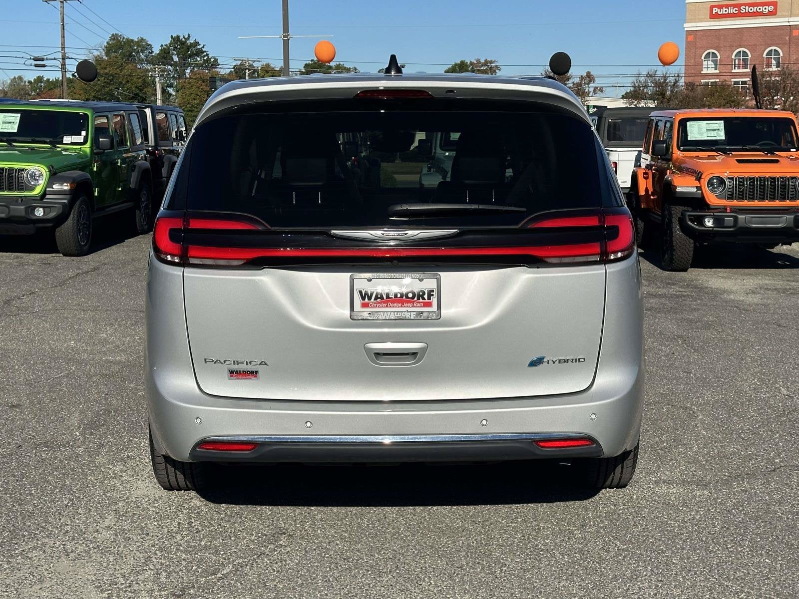 2024 Chrysler Pacifica Hybrid Select