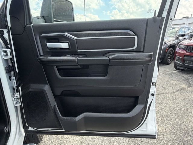 2024 RAM 2500 Big Horn Crew Cab 4x4 8' Box