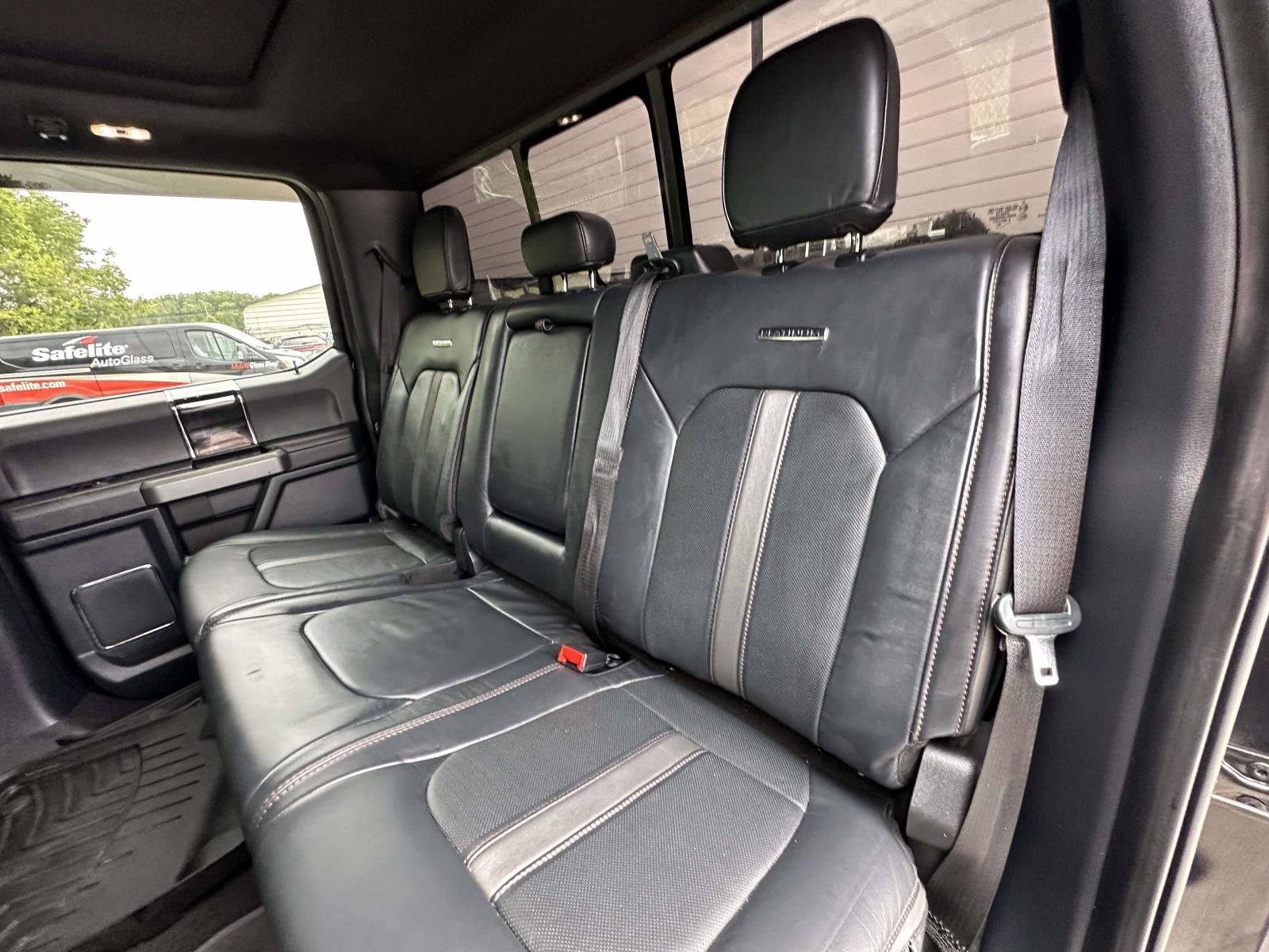 2022 Ford Super Duty F-450 DRW Platinum