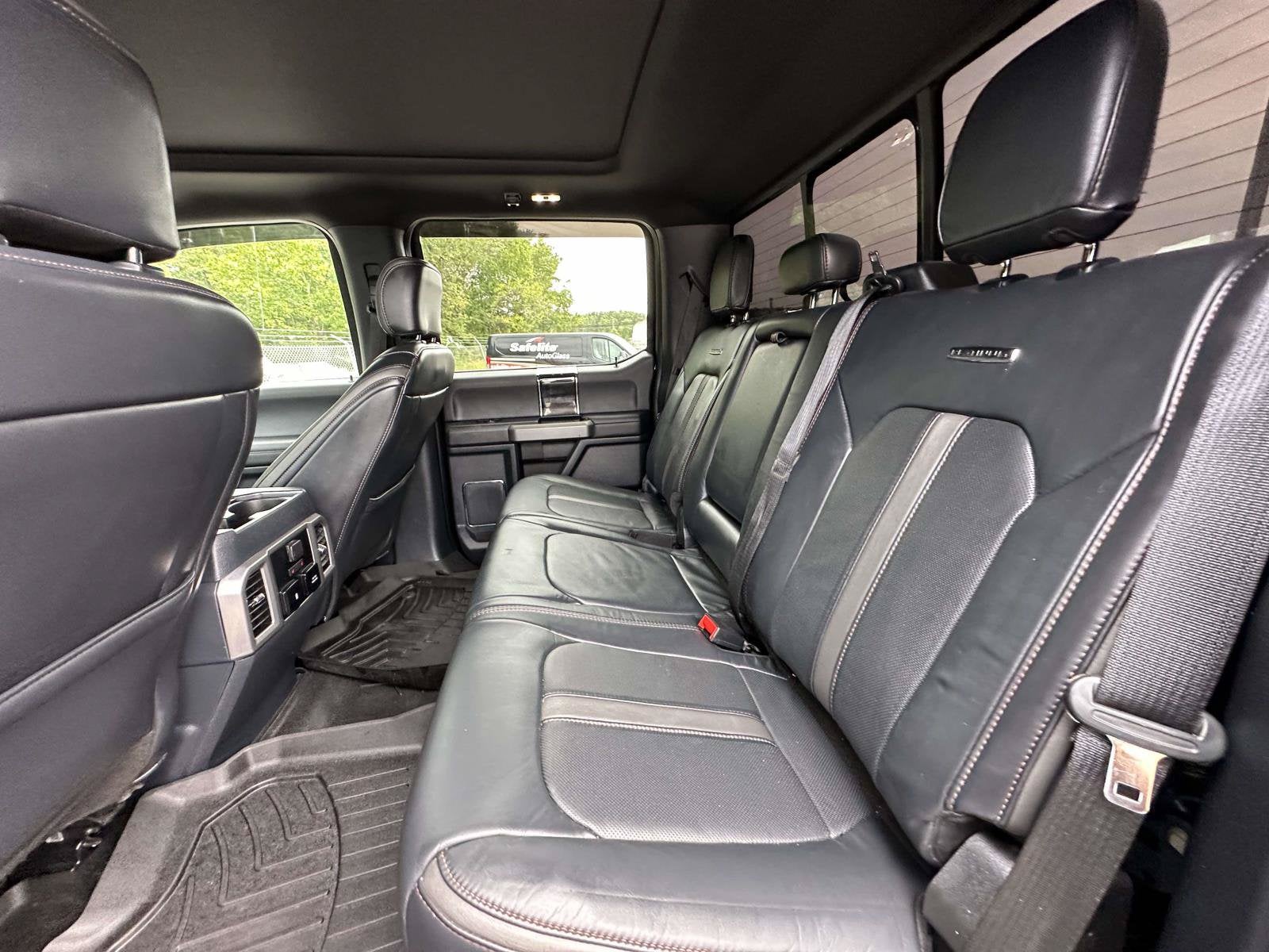 2022 Ford Super Duty F-450 DRW Platinum