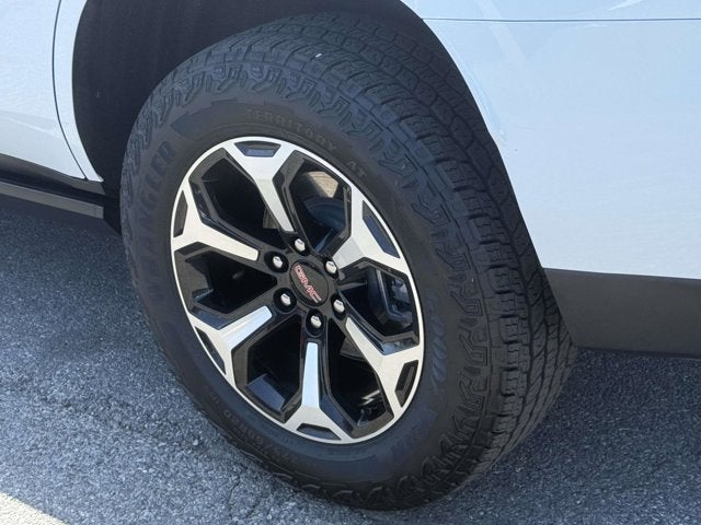 2025 GMC Yukon AT4