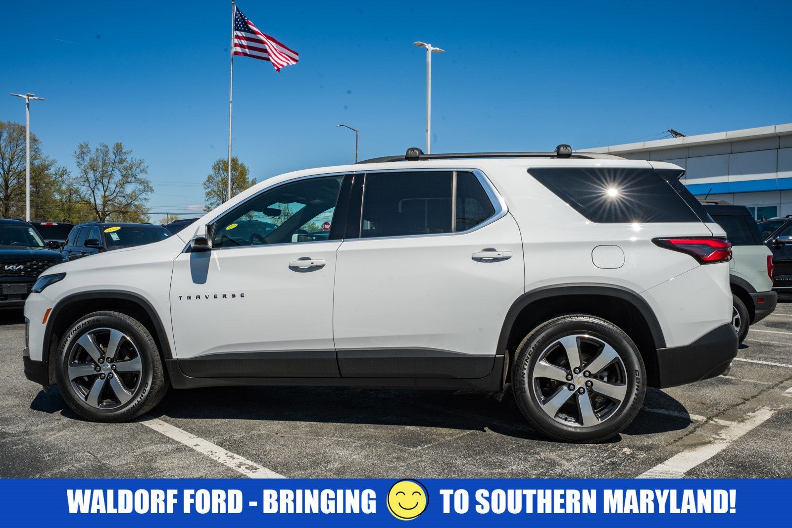 2023 Chevrolet Traverse LT Leather