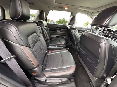 2023 Nissan Pathfinder Platinum
