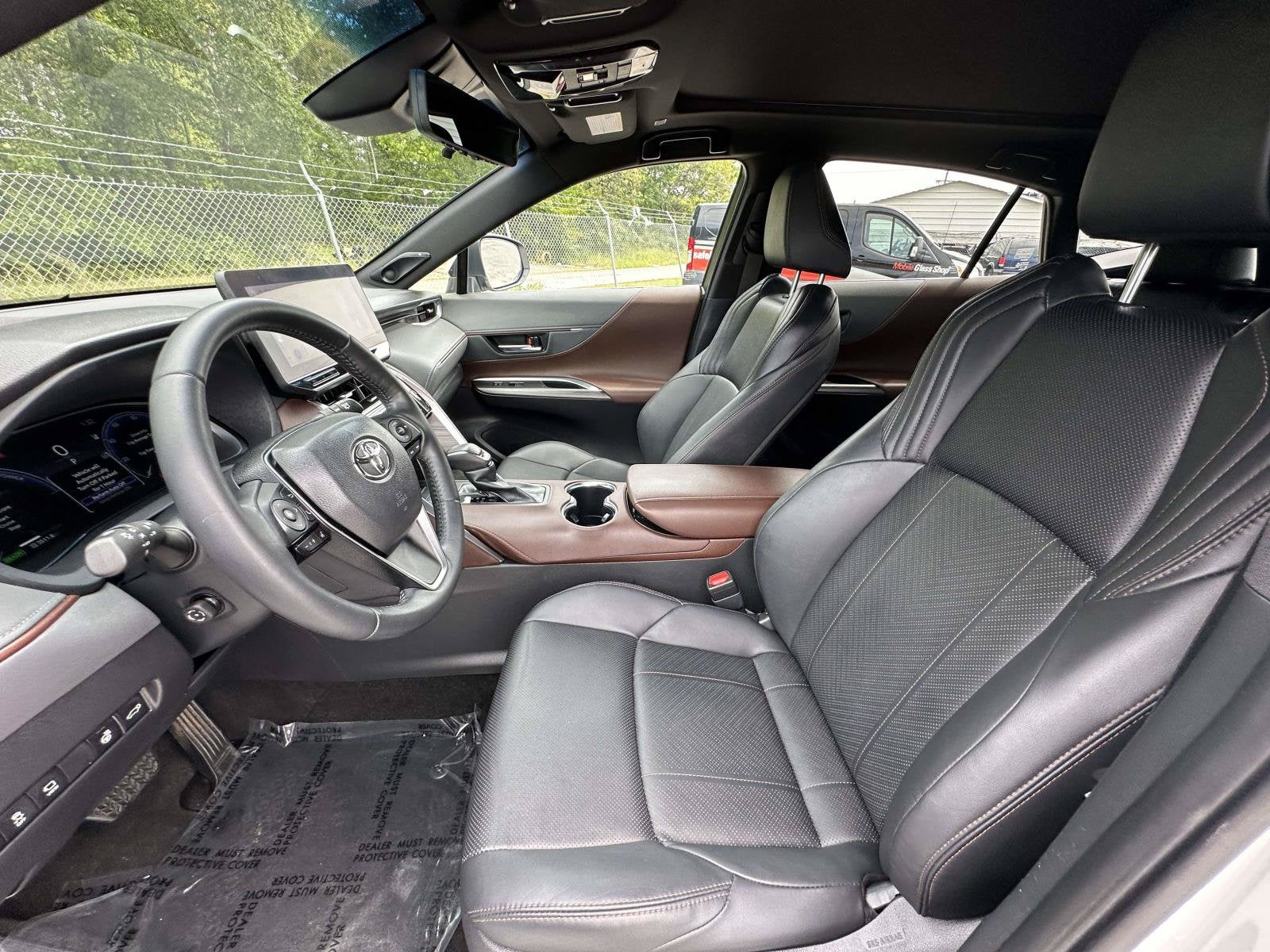 2023 Toyota Venza Base