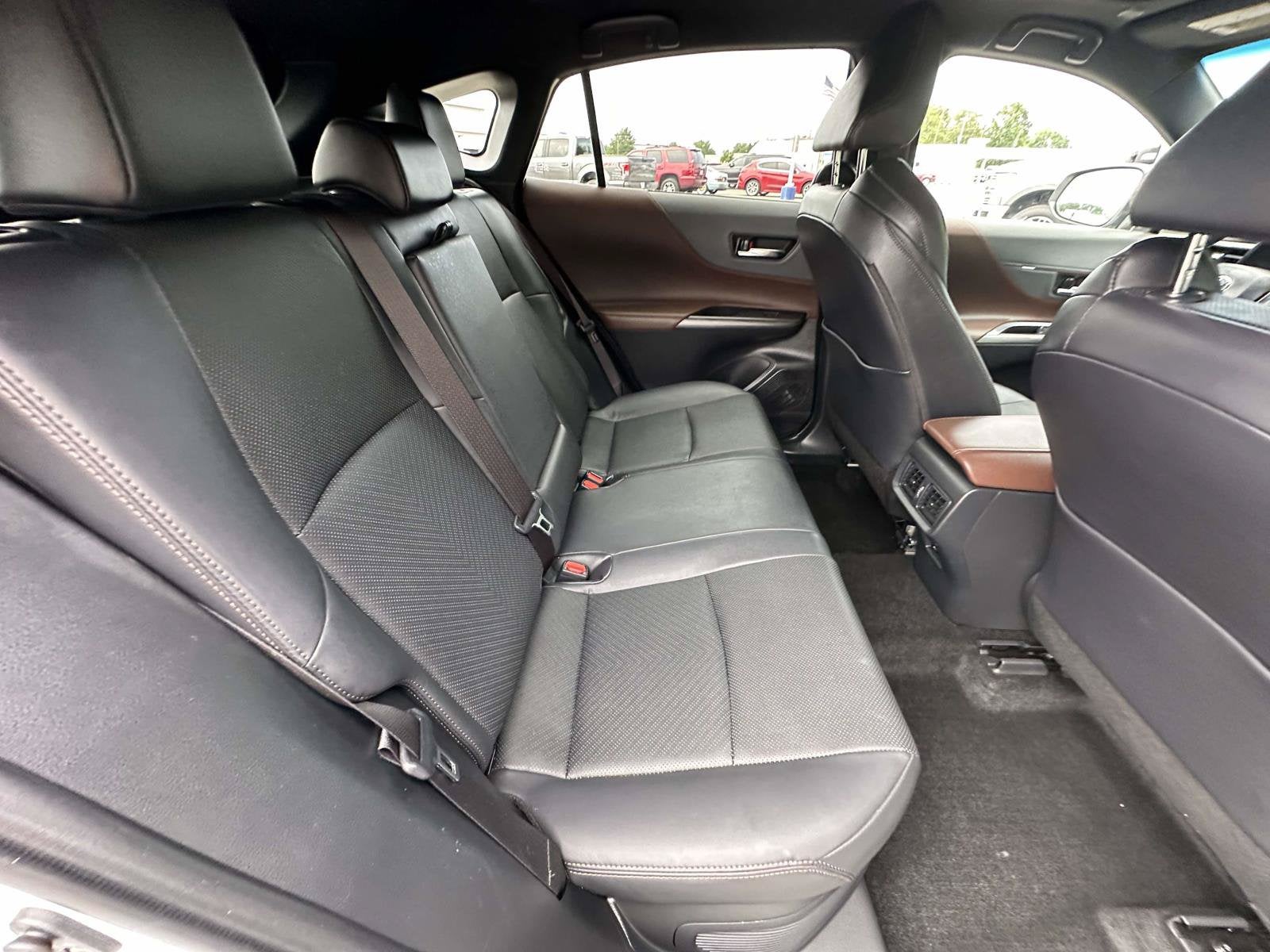2023 Toyota Venza Base