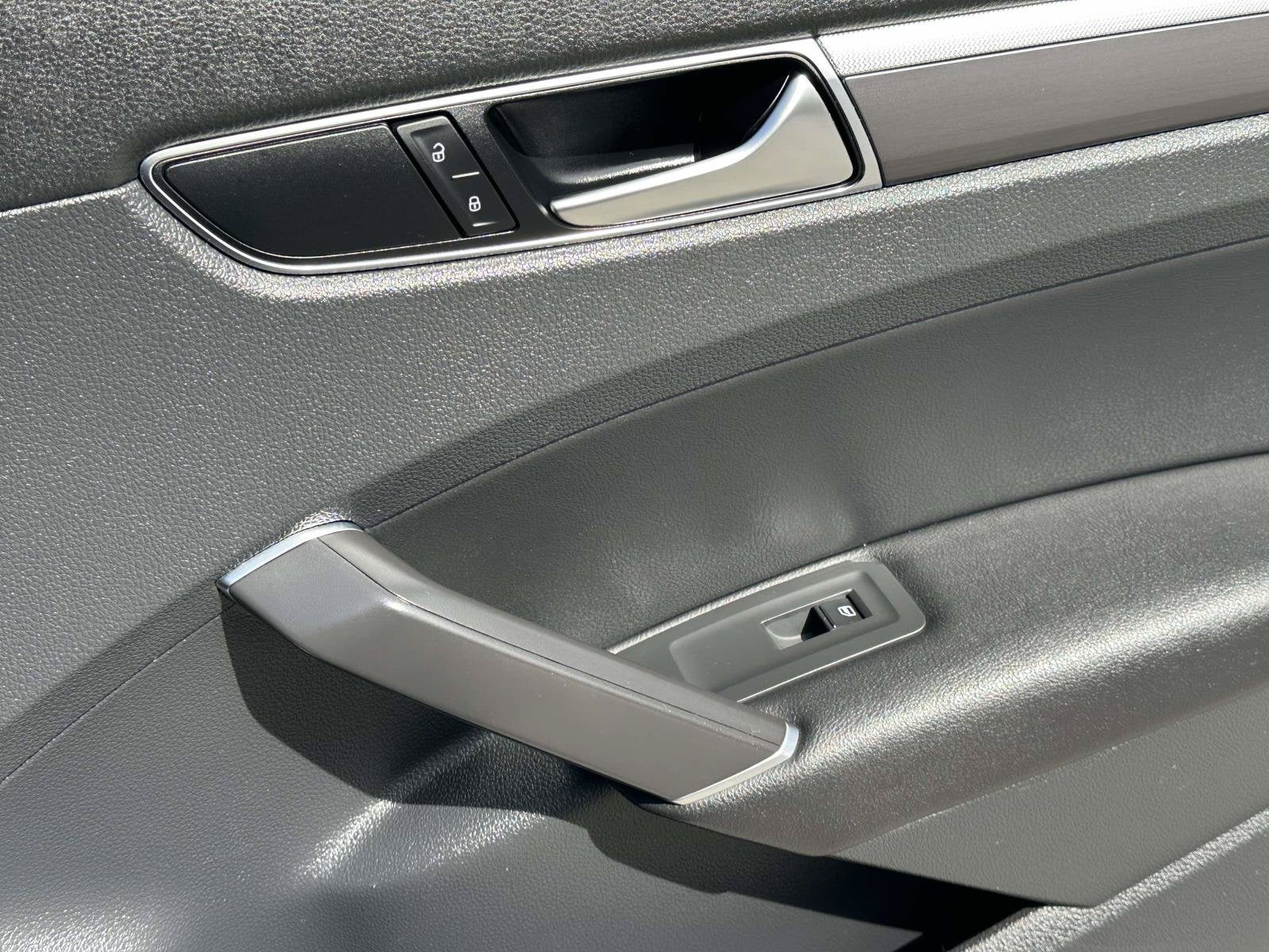 2018 Volkswagen Passat Base