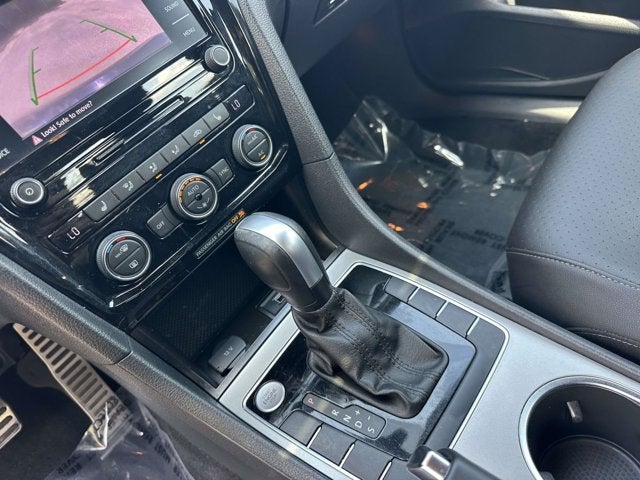 2021 Volkswagen Passat 2.0T R-Line