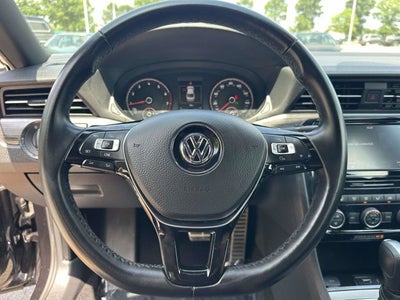 2021 Volkswagen Passat 2.0T R-Line