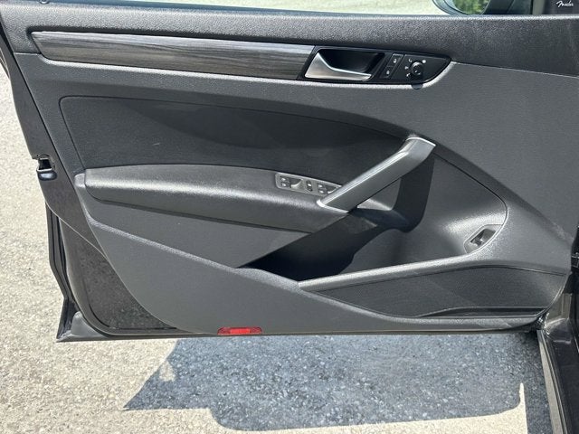 2021 Volkswagen Passat 2.0T R-Line