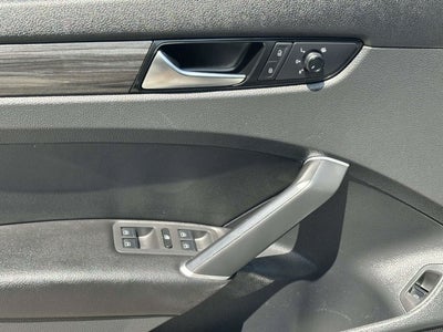 2021 Volkswagen Passat 2.0T R-Line