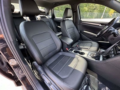 2021 Volkswagen Passat 2.0T R-Line